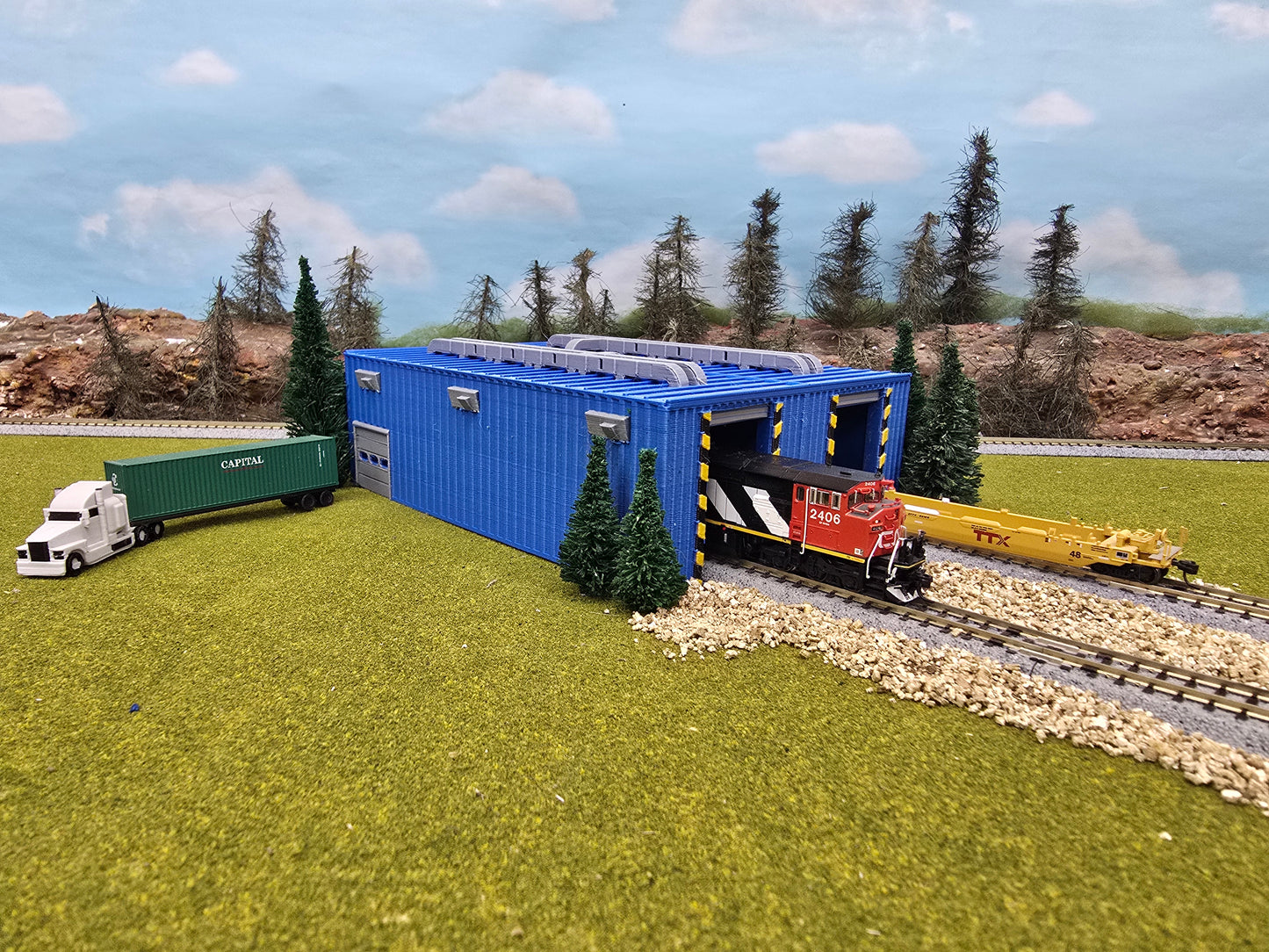 N Scale 2 bay engine shed in Color