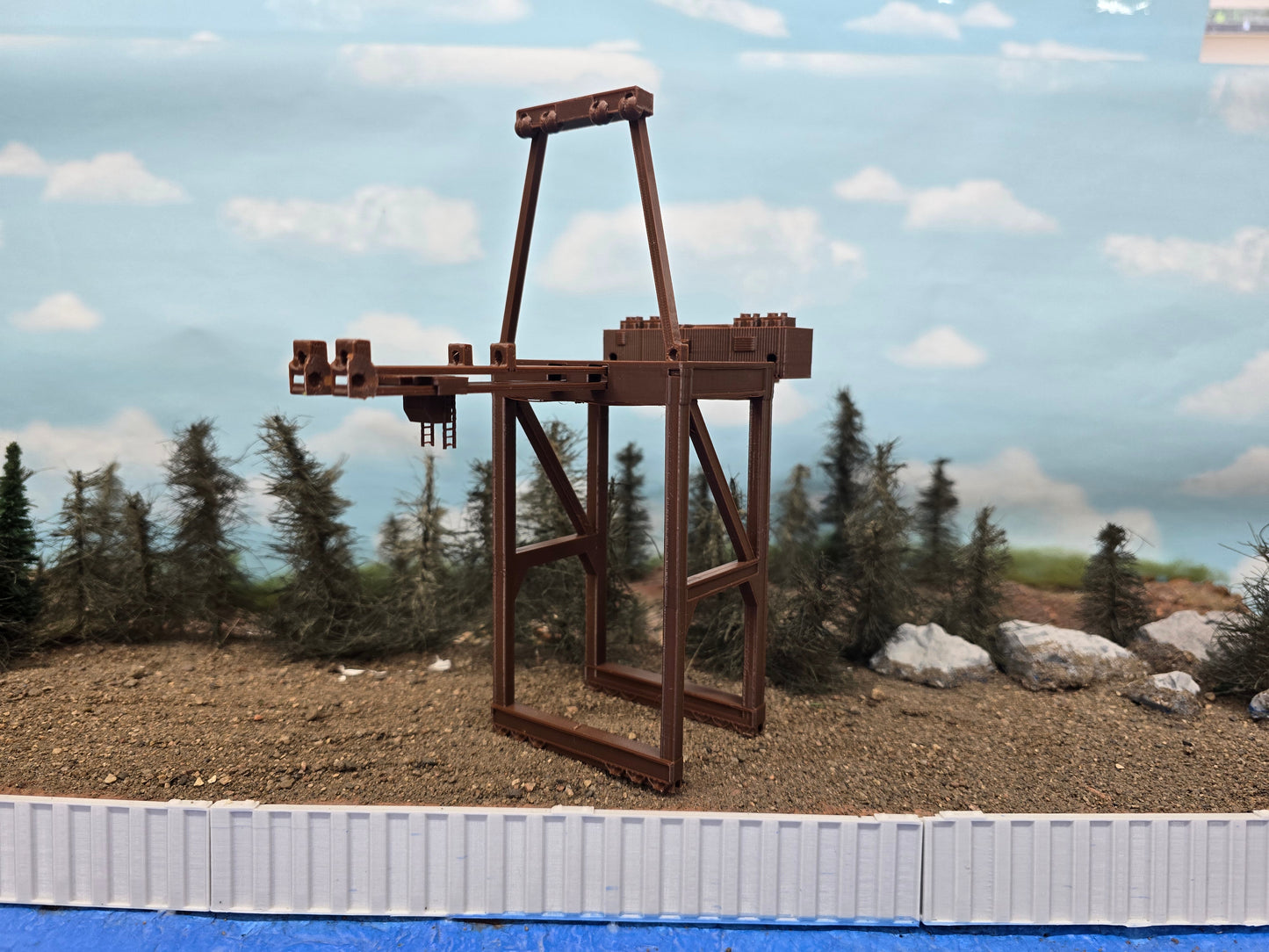 Z scale Container crane for intermodal/ Port scenes: 4 colors available