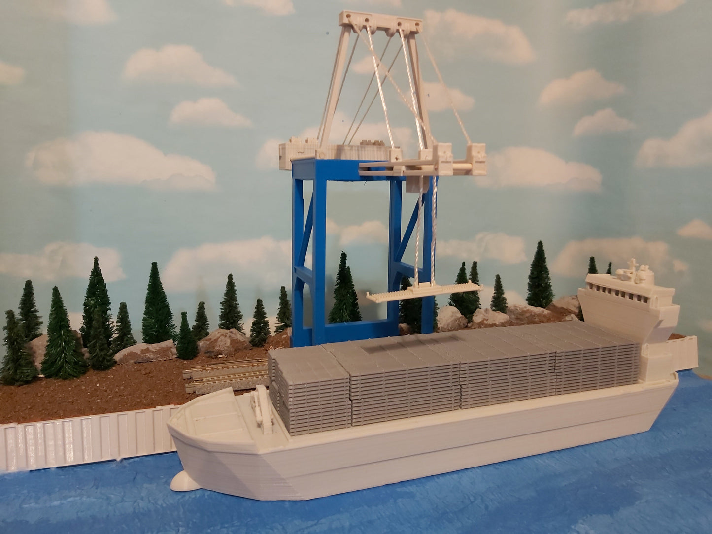 Wapiti's N Scale Steel transport Ship at Dock