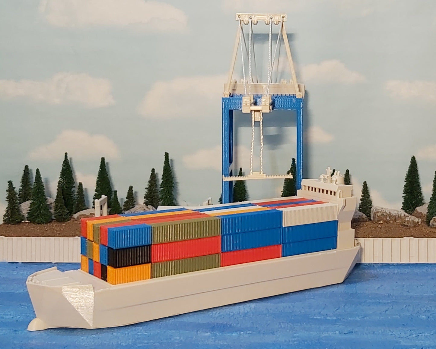 N Scale Cargo Port Terminal #1 Crane, Ship, Containers, and More!