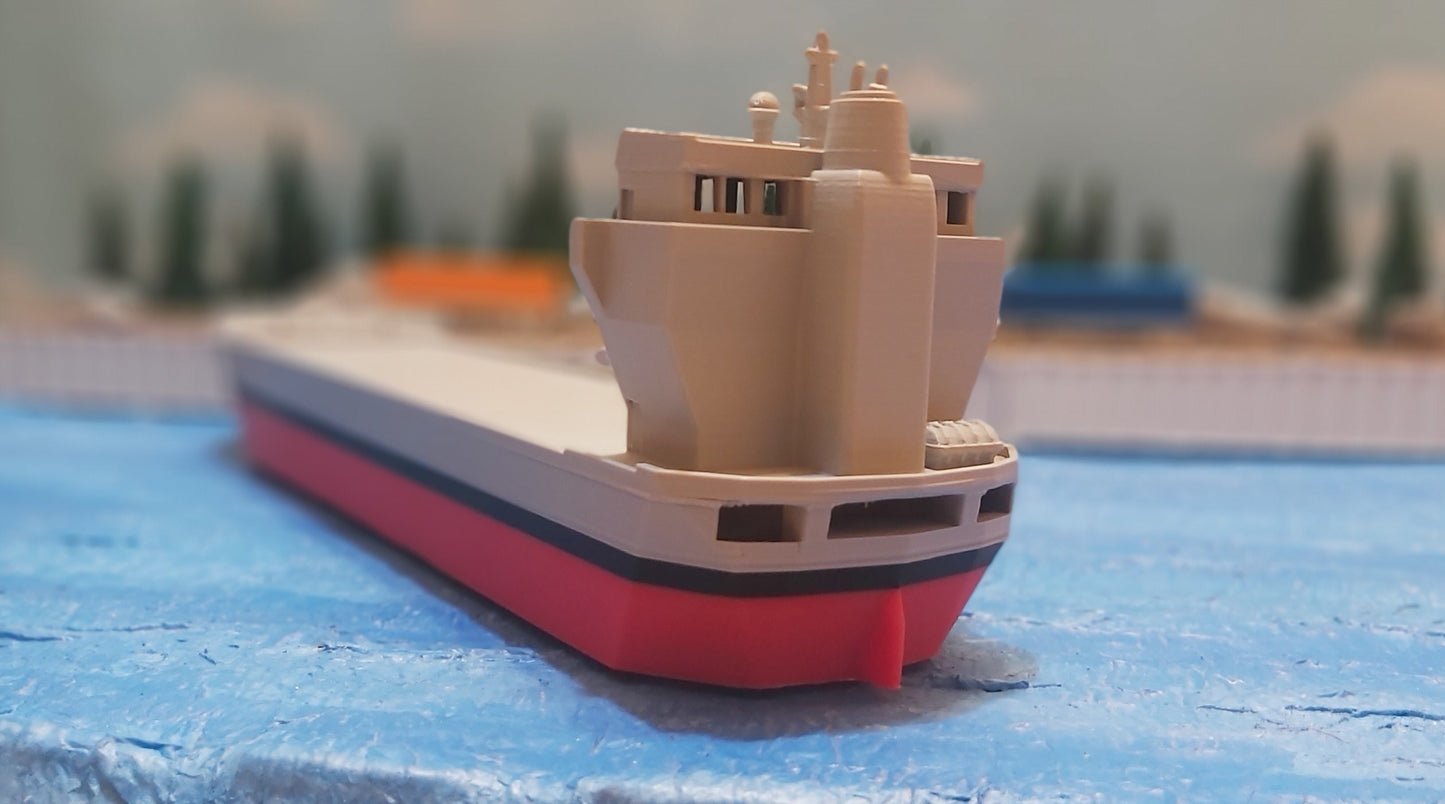 N Scale Bulk Carrier - Maritime Majesty for Your Layout