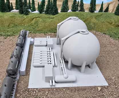 N Scale LNG Tank Farm: Todays Global Fuel