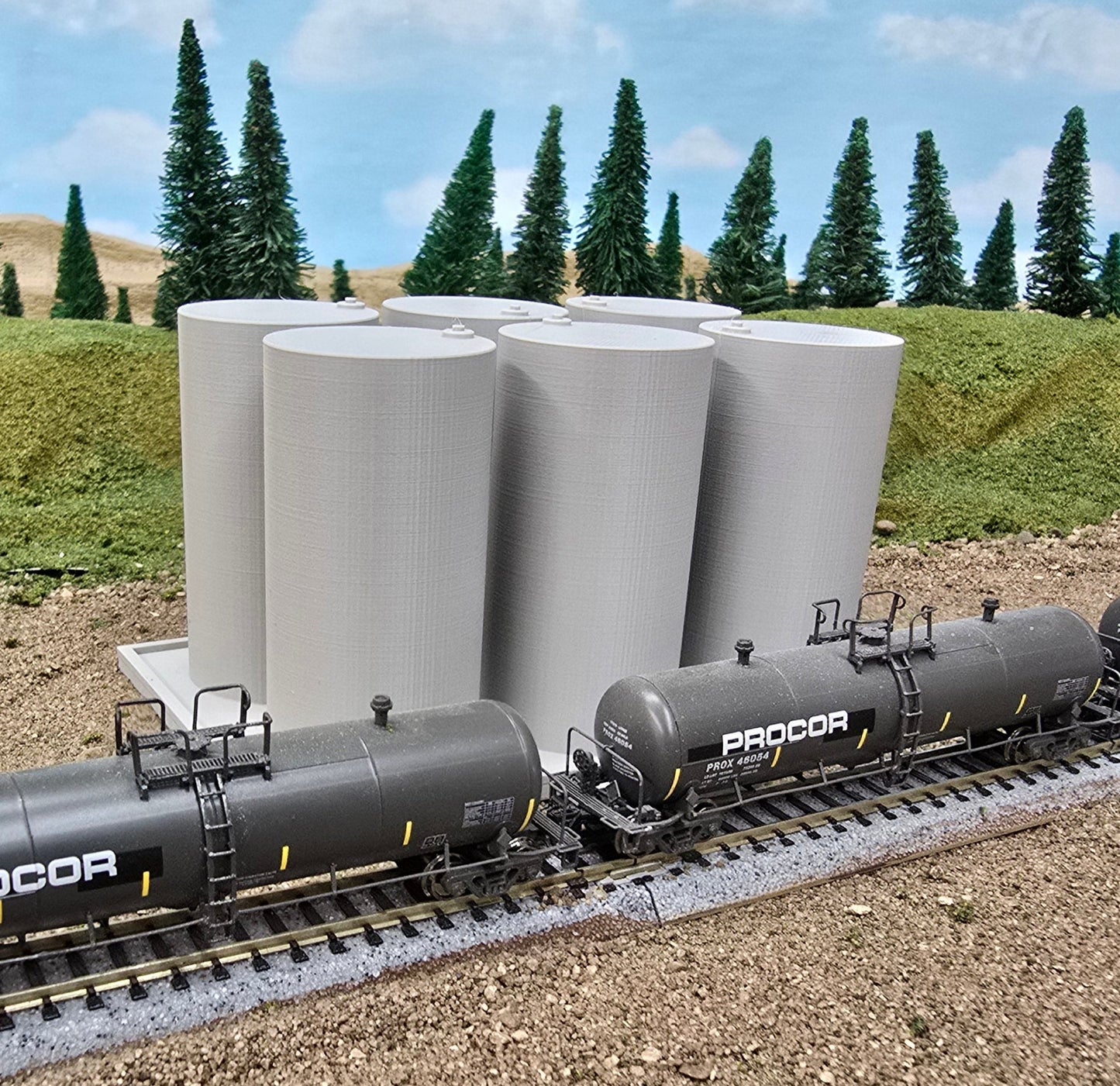 N Scale Storage Terminal Tanks Basic