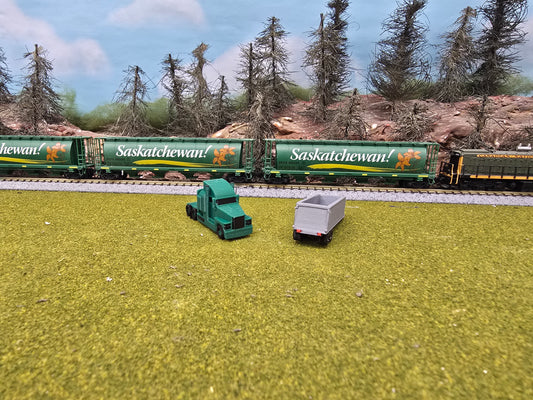 N Scale grain farm truck short version